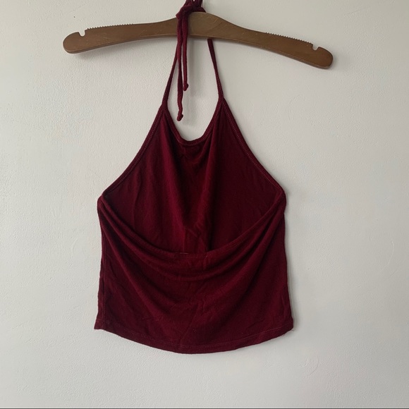 ✨2 for $15✨Halter crop top - Picture 2 of 3